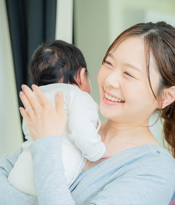 看護師の経験があるから、
赤ちゃんの発達や体への理解が深くて安心！