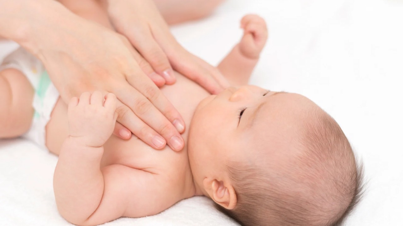 ベビーマッサージっていつからいつまでできる？